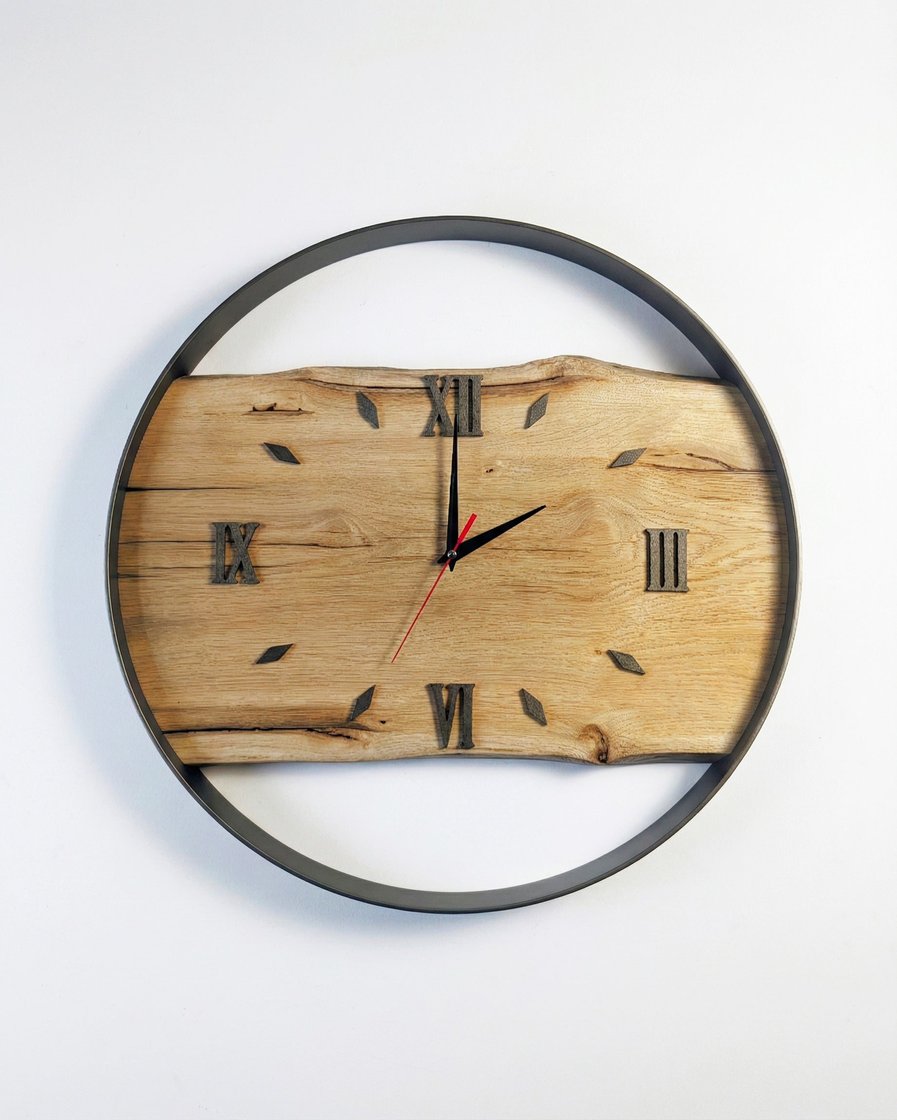 Handcrafted Live Edge European Oak Wall Clock RELICTUM GOLD 19"