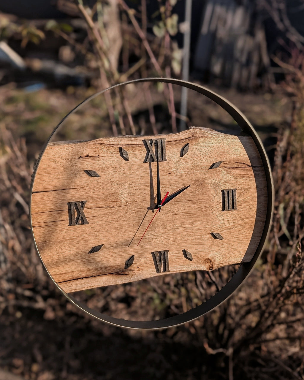 Handcrafted Live Edge European Oak Wall Clock RELICTUM GOLD 19"