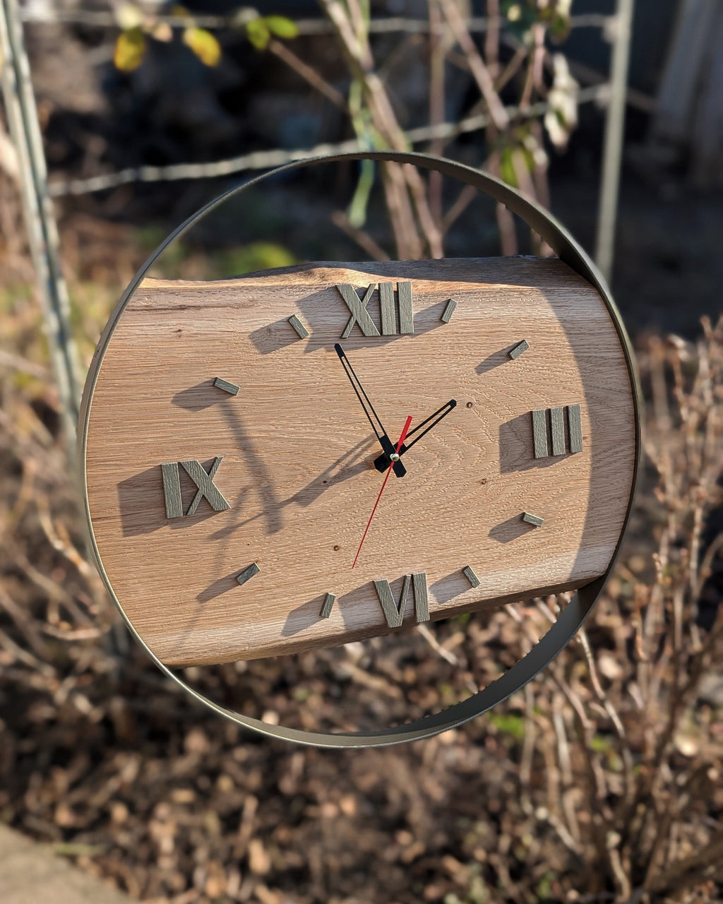 Handcrafted Live Edge European Oak Wall Clock RELICTUM GOLD 18"