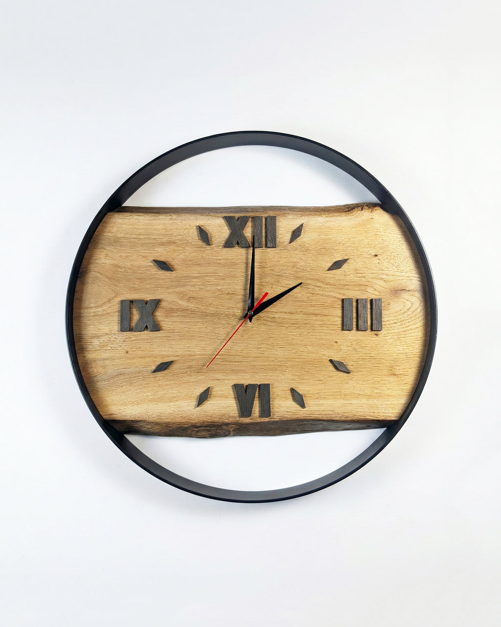 Handcrafted Live Edge European Oak Wall Clock RELICTUM BLACK 17 1/2"