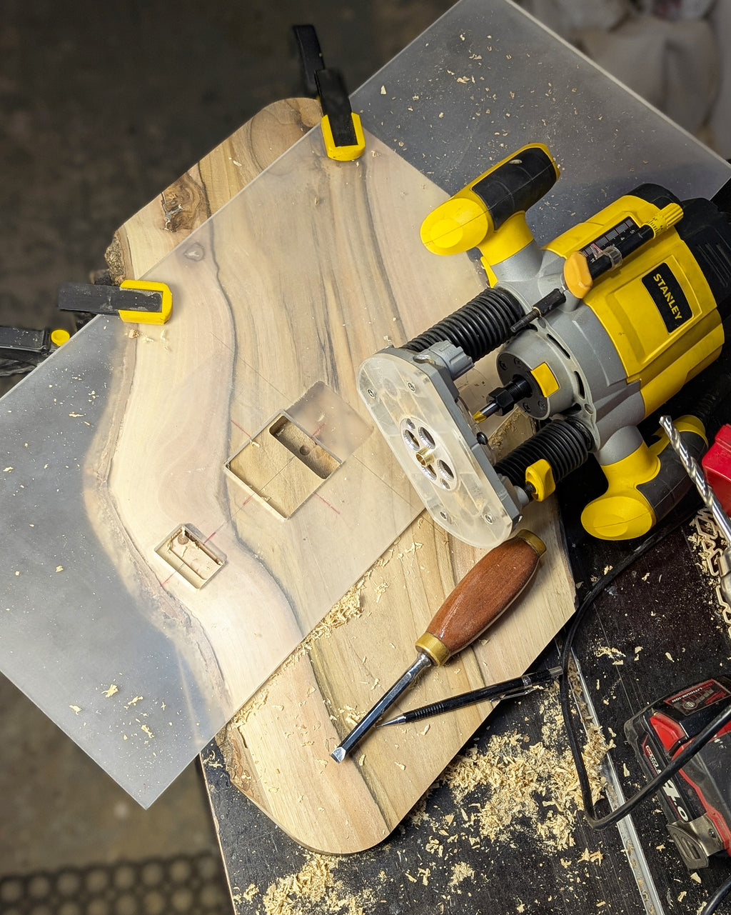 Handcrafted Live Edge European Walnut Wall Clock ARTDECO 18 1/2"