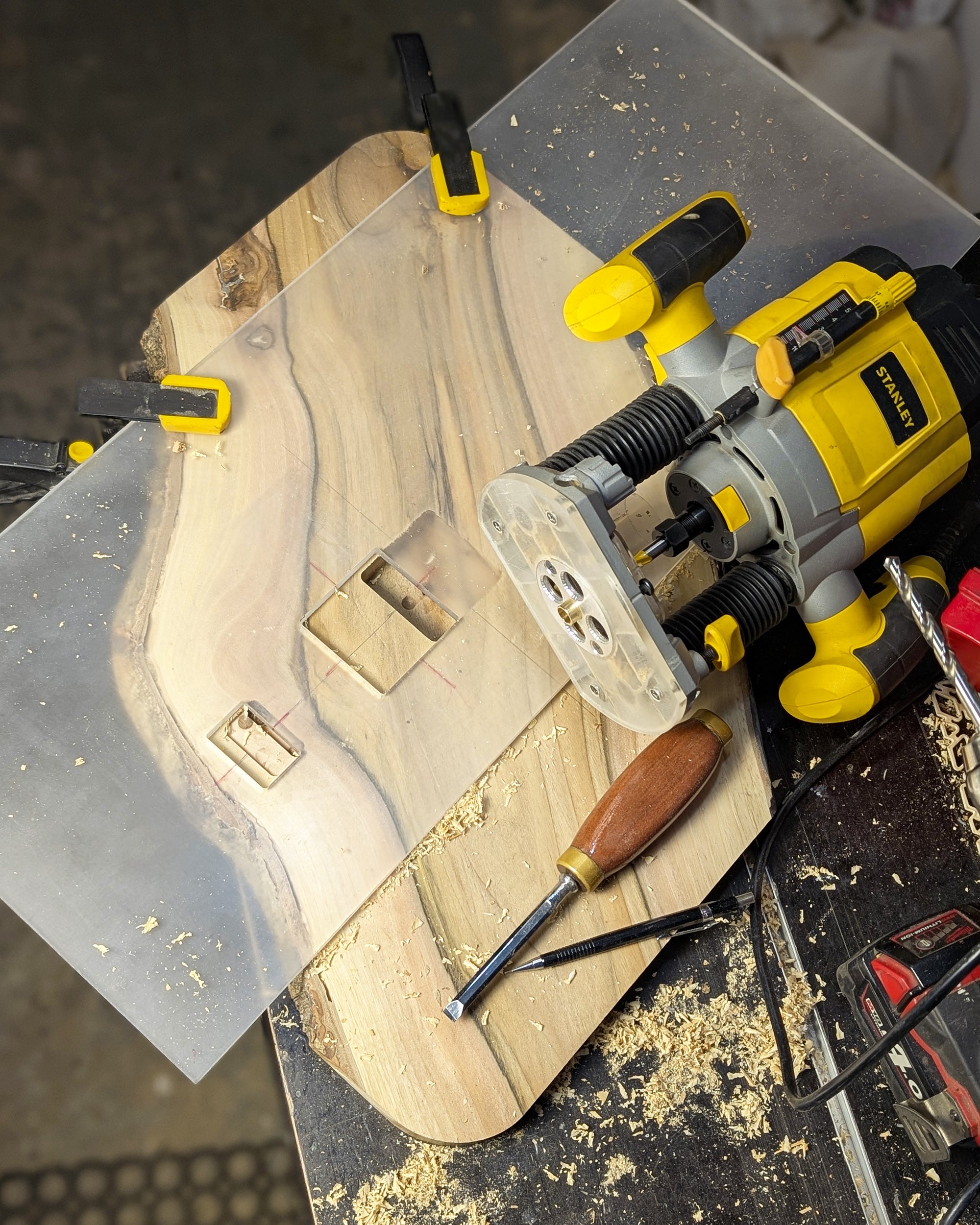 Handcrafted Live Edge European Walnut Wall Clock ARTDECO 18 1/2"