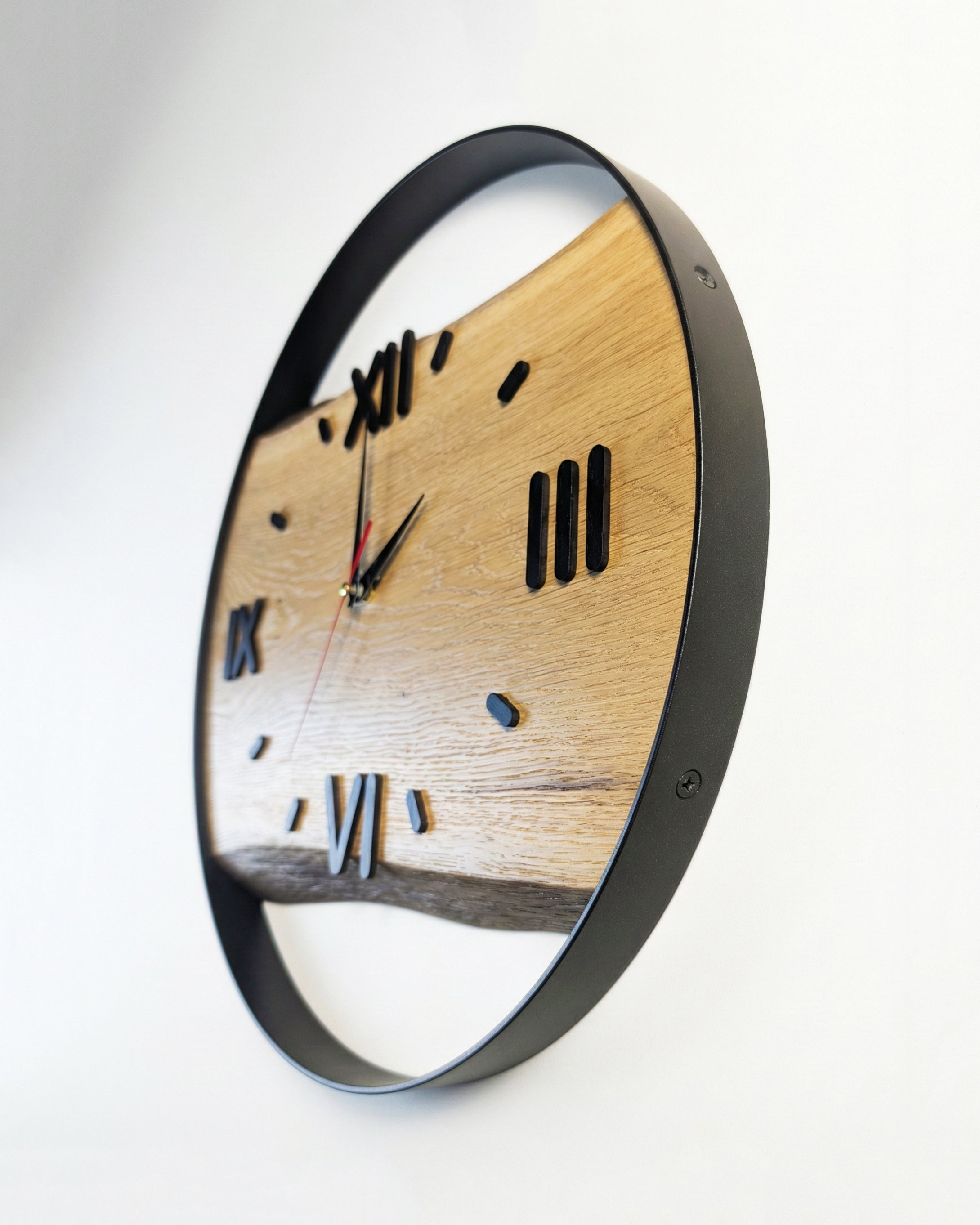 Handcrafted Live Edge European Oak Wall Clock RELICTUM SOFT 16"